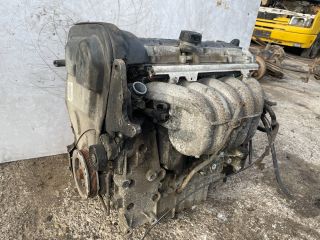 bontott VOLVO S60 Motor (Fűzött blokk hengerfejjel)