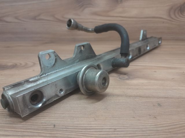 bontott VOLVO S60 Porlasztó Sor / Híd