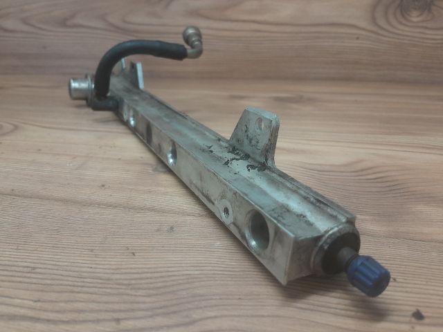 bontott VOLVO S60 Porlasztó Sor / Híd