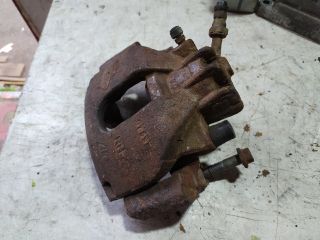 bontott VOLVO S60 Jobb első Féknyereg Munkahengerrel