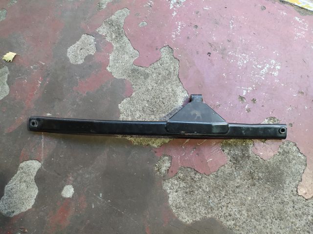 bontott VOLVO S60 Motor Tartó Bak (Fém)