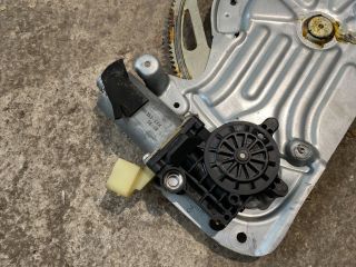 bontott VOLVO S60 Bal első Ablakemelő Szerkezet (Elektromos)