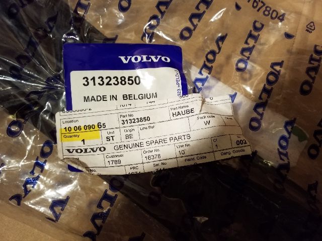 bontott VOLVO S60 Bal első Lökhárító Díszléc