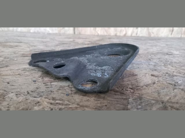 bontott VOLVO S60 Bal első Segédkeret Kitámasztó