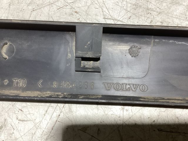 bontott VOLVO S60 Bal hátsó Ajtó Díszléc