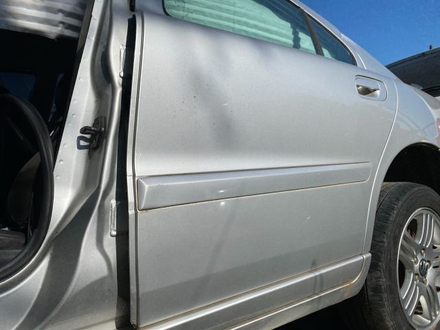 bontott VOLVO S60 Bal hátsó Ajtó (Üres lemez)