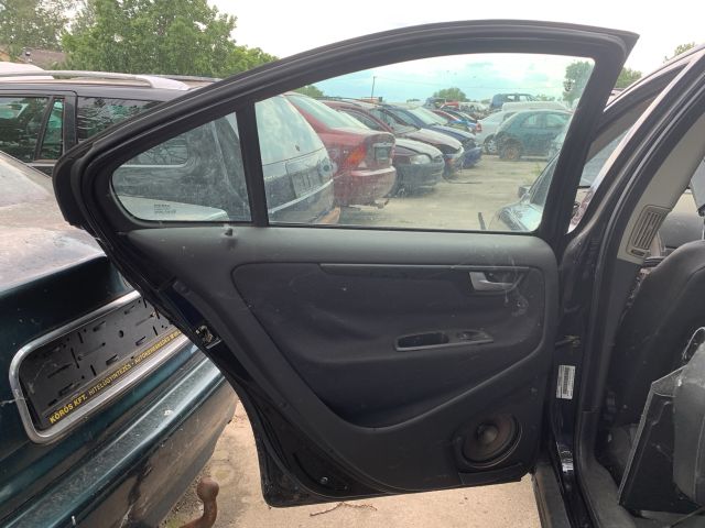 bontott VOLVO S60 Bal hátsó Ajtó (Üres lemez)