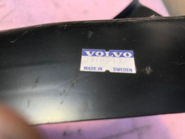 bontott VOLVO S60 Bal Küszöb