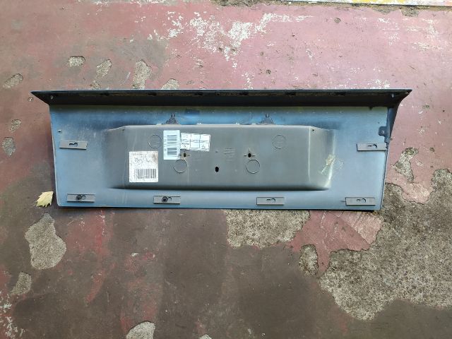 bontott VOLVO S60 Csomagtérajtó Díszléc