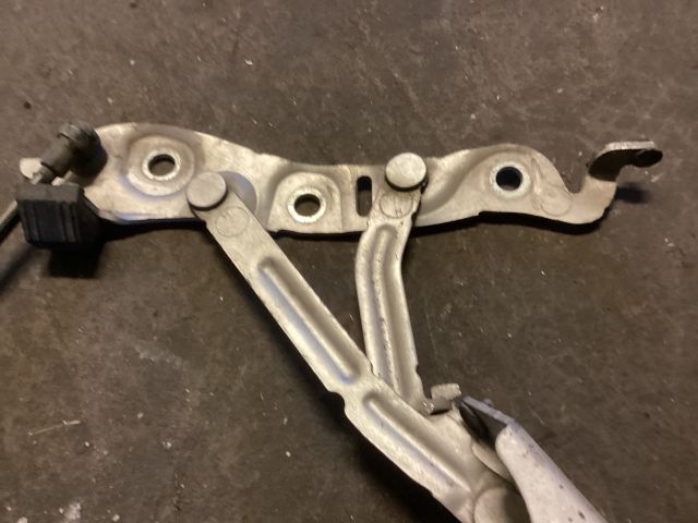 bontott VOLVO S60 Csomagtérajtó Jobb Zsanér