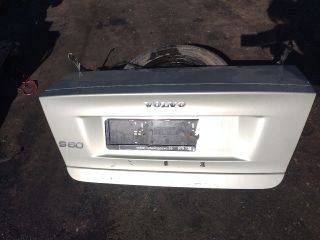 bontott VOLVO S60 Csomagtérajtó (Részeivel)