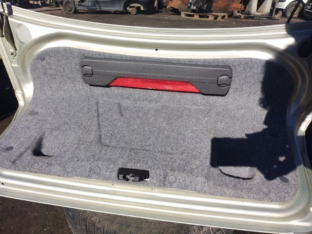 bontott VOLVO S60 Csomagtérajtó (Részeivel)