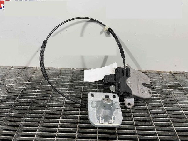 bontott VOLVO S60 Csomagtérajtó Ütköző