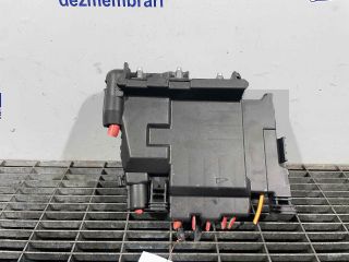 bontott VOLVO S60 Biztosítéktábla Motortér