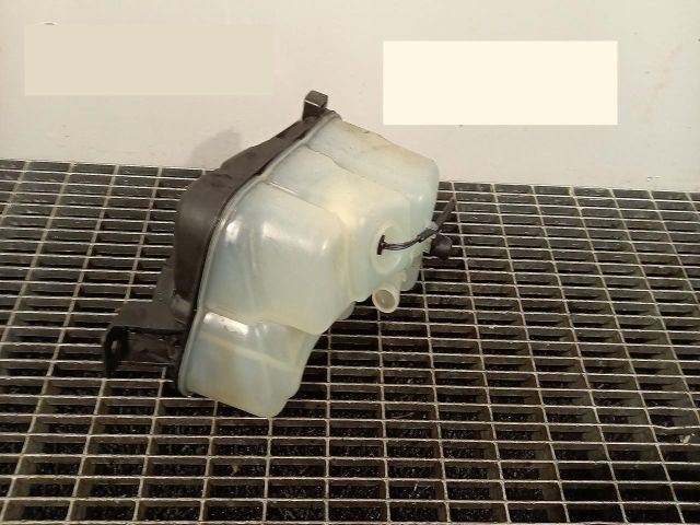 bontott VOLVO S60 Kiegyenlítő Tartály