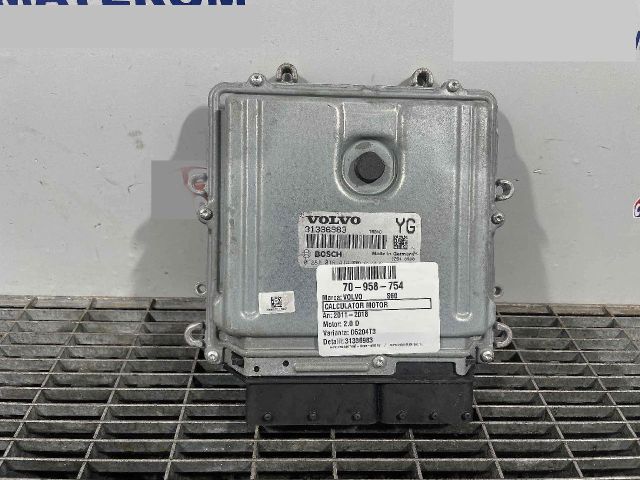 bontott VOLVO S60 Motorvezérlő