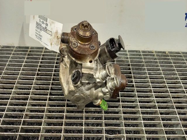 bontott VOLVO S60 Nagynyomású Szivattyú