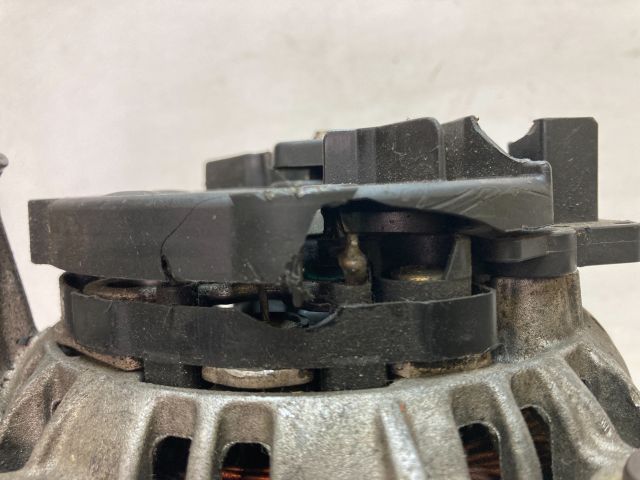 bontott VOLVO S60 Generátor