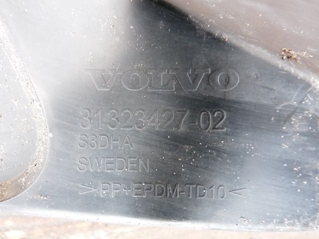 bontott VOLVO S60 Első Lökhárító Merevítő (Fém)