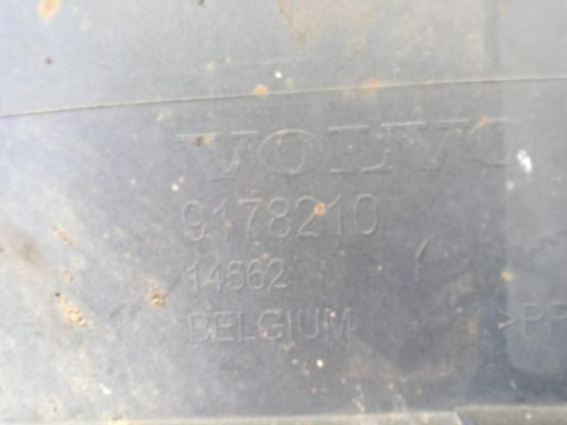 bontott VOLVO S60 Első Lökhárító (Üresen)