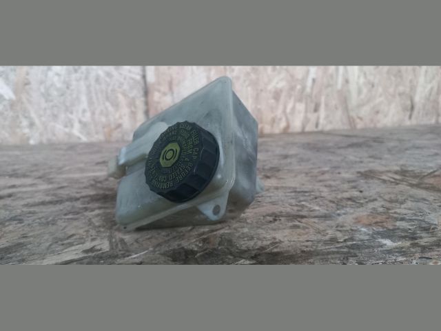 bontott VOLVO S60 Fékfolyadék Tartály