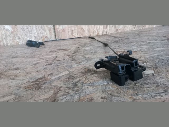 bontott VOLVO S60 Hátsó Üléstámla Döntő Kar / Gomb