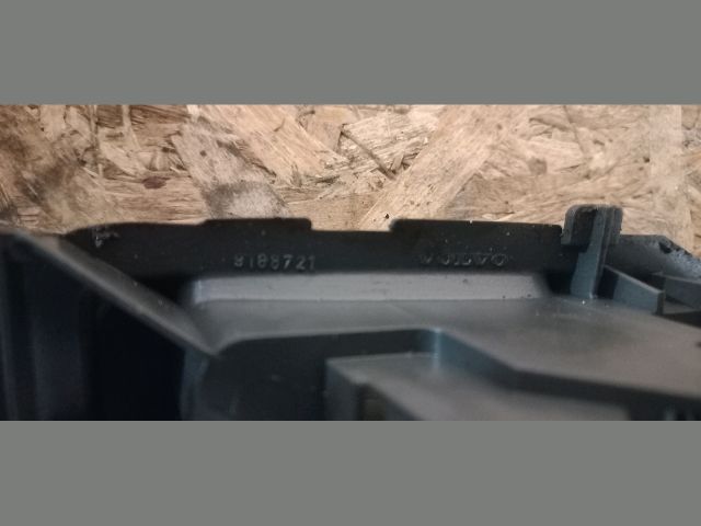 bontott VOLVO S60 Hátsó Üléstámla Döntő Kar / Gomb