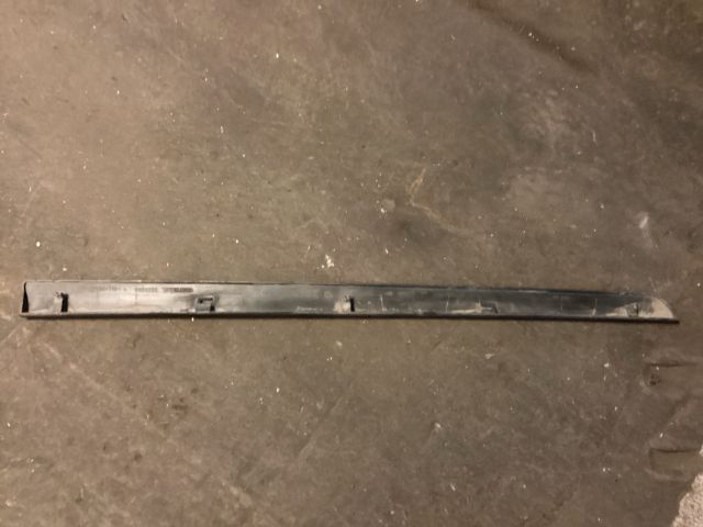 bontott VOLVO S60 Jobb első Ajtó Díszléc