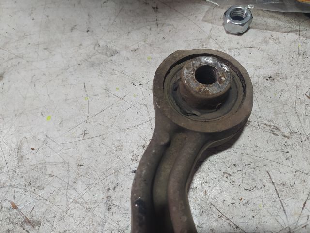 bontott VOLVO S60 Jobb első Alsó Első Lengőkar