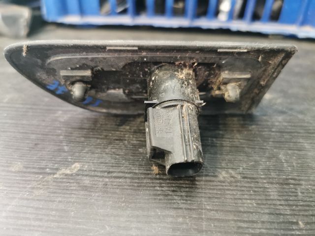 bontott VOLVO S60 Jobb első Sárvédő Irányjelző