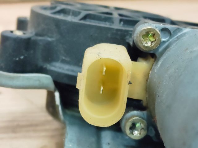 bontott VOLVO S60 Jobb hátsó Ablakemelő Szerkezet (Elektromos)