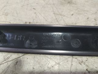 bontott VOLVO S60 Jobb hátsó Ajtó Díszléc