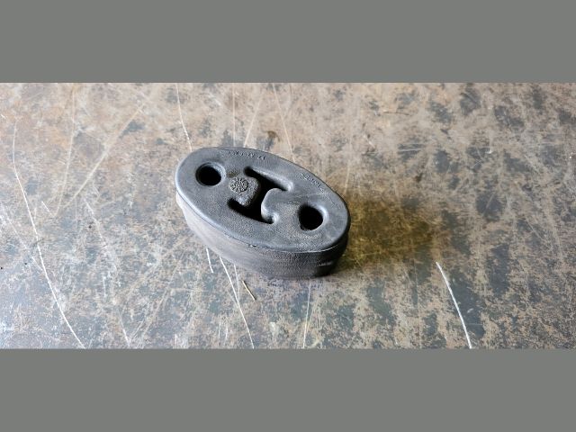 bontott VOLVO S60 Kipufogó Tartó