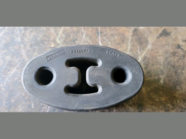 bontott VOLVO S60 Kipufogó Tartó