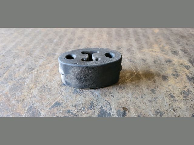 bontott VOLVO S60 Kipufogó Tartó