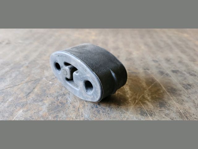 bontott VOLVO S60 Kipufogó Tartó