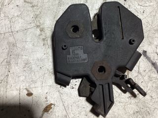 bontott VOLVO S60 Motorháztető Zárszerkezet