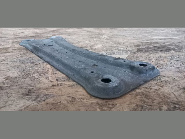 bontott VOLVO S60 Padlólemezen Lévő Tartó Konzol