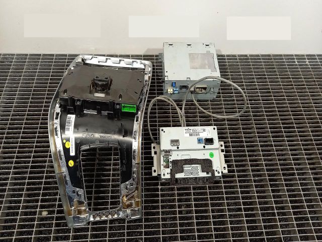 bontott VOLVO S60 Rádió / CD