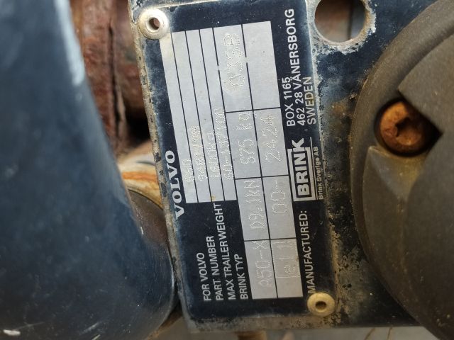 bontott VOLVO S60 Vonóhorog