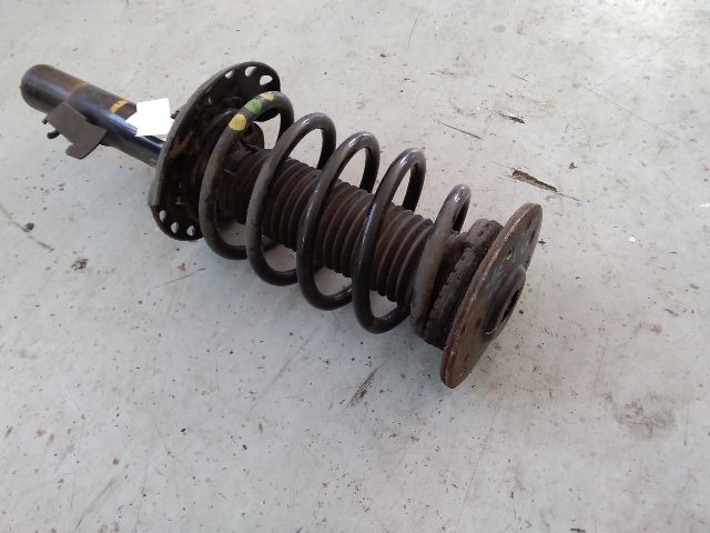 bontott VOLVO S80 Jobb első Gólyaláb (Lengécsillapító, Rugó)