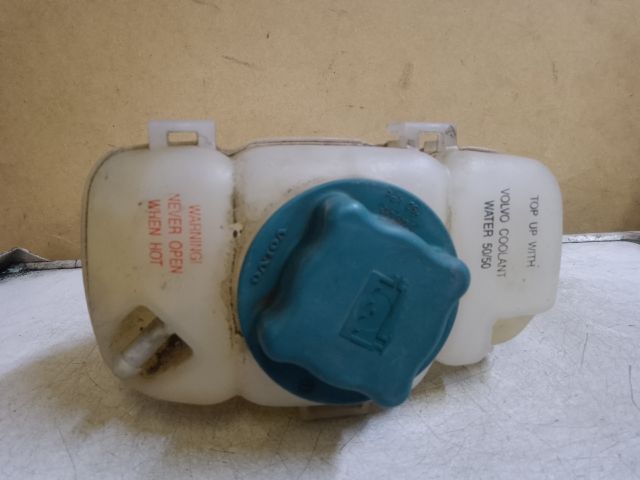 bontott VOLVO S80 Kiegyenlítő Tartály