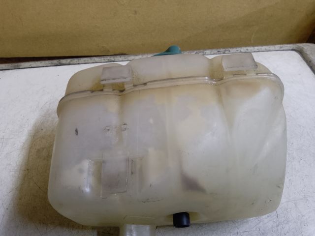 bontott VOLVO S80 Kiegyenlítő Tartály