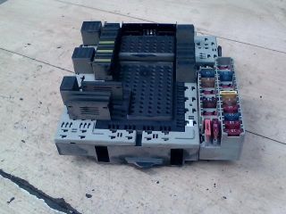 bontott VOLVO S80 Biztosítéktábla Motortér