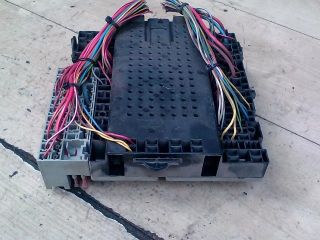 bontott VOLVO S80 Biztosítéktábla Motortér