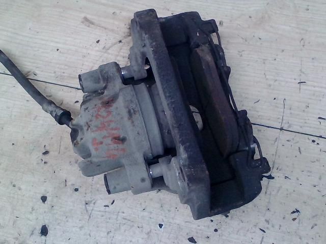 bontott VOLVO S80 Jobb első Féknyereg Munkahengerrel