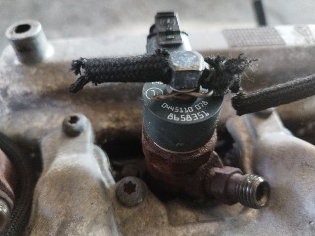 bontott VOLVO S80 Porlasztó (1 db)