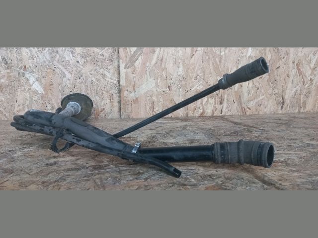 bontott VOLVO S80 Tankbetöltő Cső Burkolat