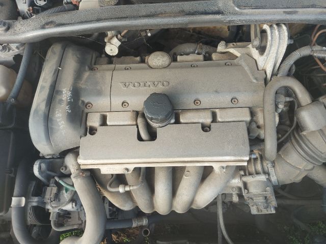 bontott VOLVO S80 Motor (Fűzött blokk hengerfejjel)