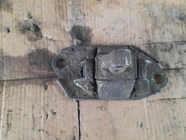 bontott VOLVO S80 Motor Tartó Bak (Pozíciófüggetlen)